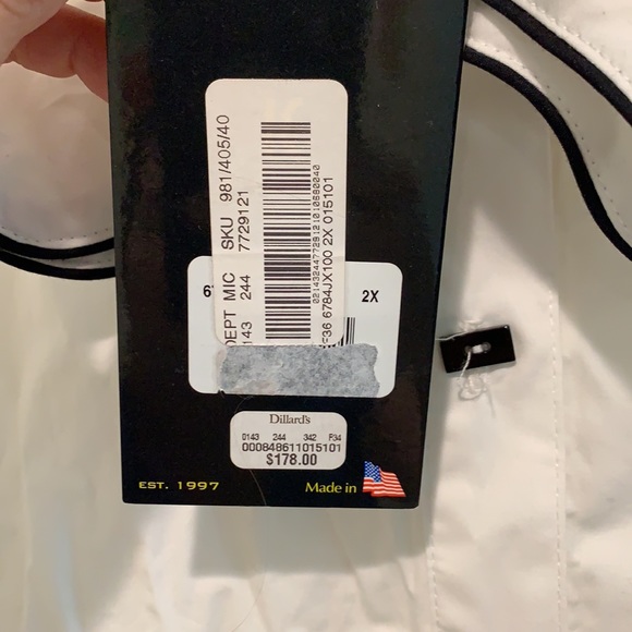 NWT Women’s blouse - Picture 3 of 5